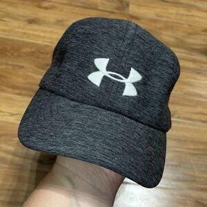 Under‎ Armour Hat Women's Free Fit Gray Black Baseball Cap Adjustable Strapback